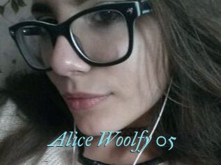 Alice_Woolfy_05