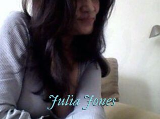 Julia_Jones