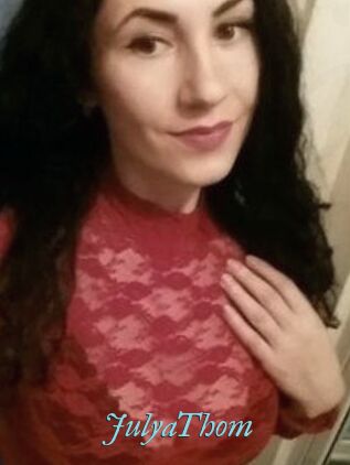 JulyaThom