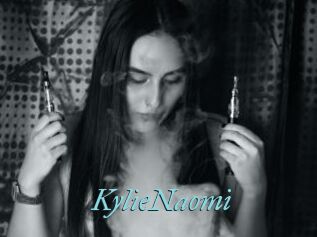 KylieNaomi