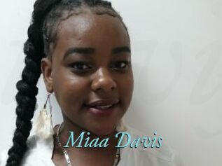 Miaa_Davis