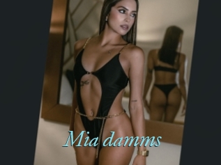 Mia_damms