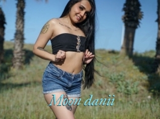 Moon_danii