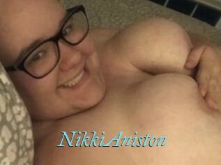 Nikki_Aniston