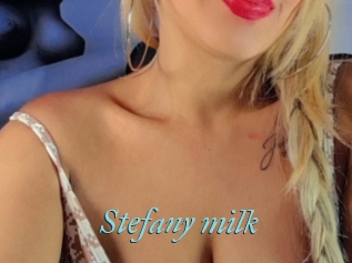 Stefany_milk
