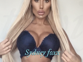 Sydney_foxx